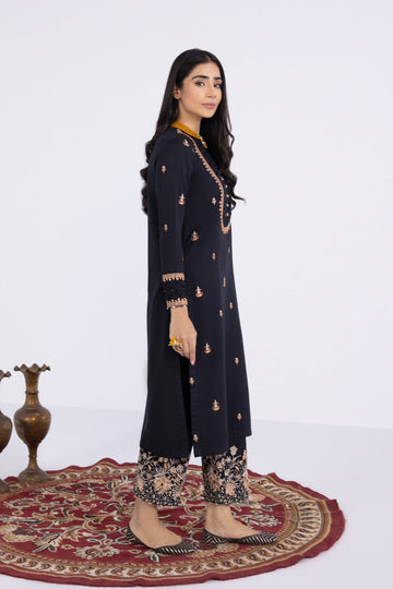 Sapphire U2E SG22V8 5 1 2 Piece - Embroidered Karandi Suit Winter Vol 1 2022 Online Shopping
